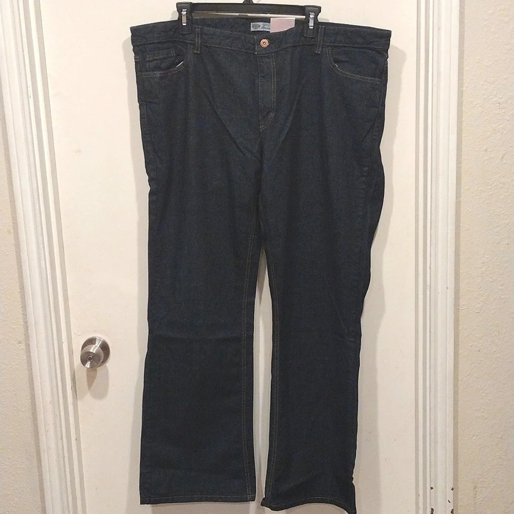 NWT Dickies Women's Relaxed Fit Dark Wash Denim Boot Cut Work Jeans 18R-Casual